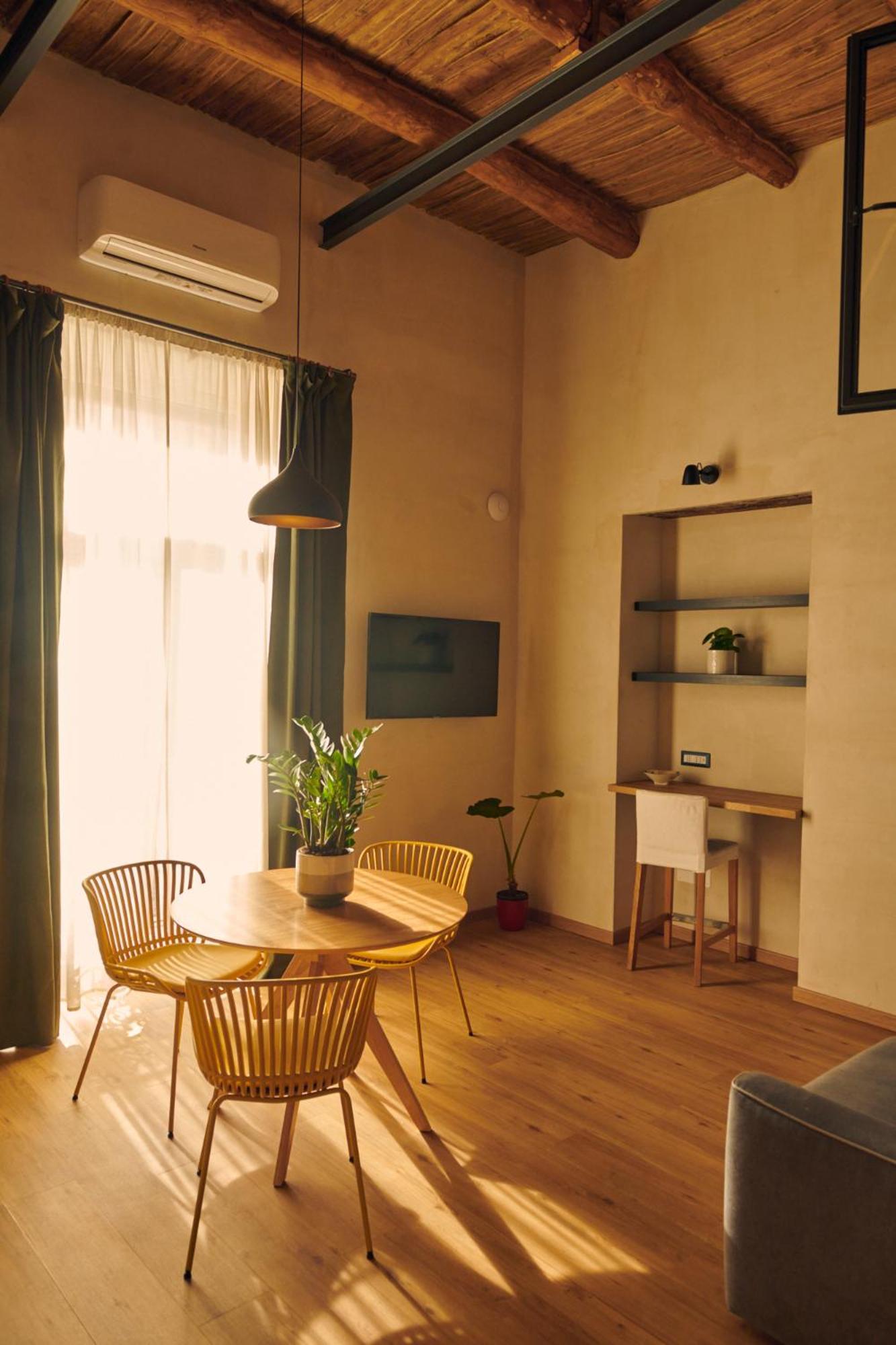 Dada Home, Loft Di 38 Mq Tra Napoli E Pompei ポルティチ エクステリア 写真